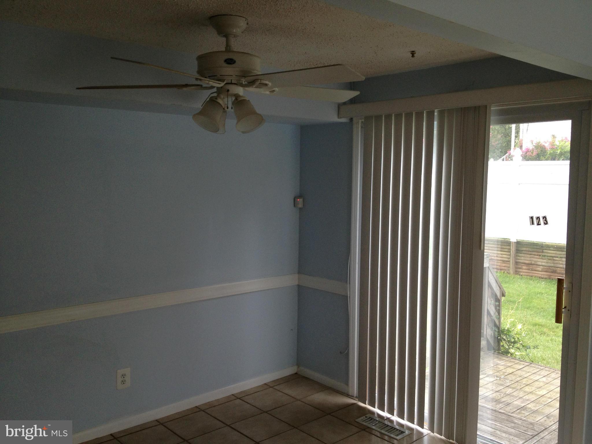 35 Coliston Road, Unit D Reisterstown, MD 21136 - Photo 5 of 11 Dining Room
