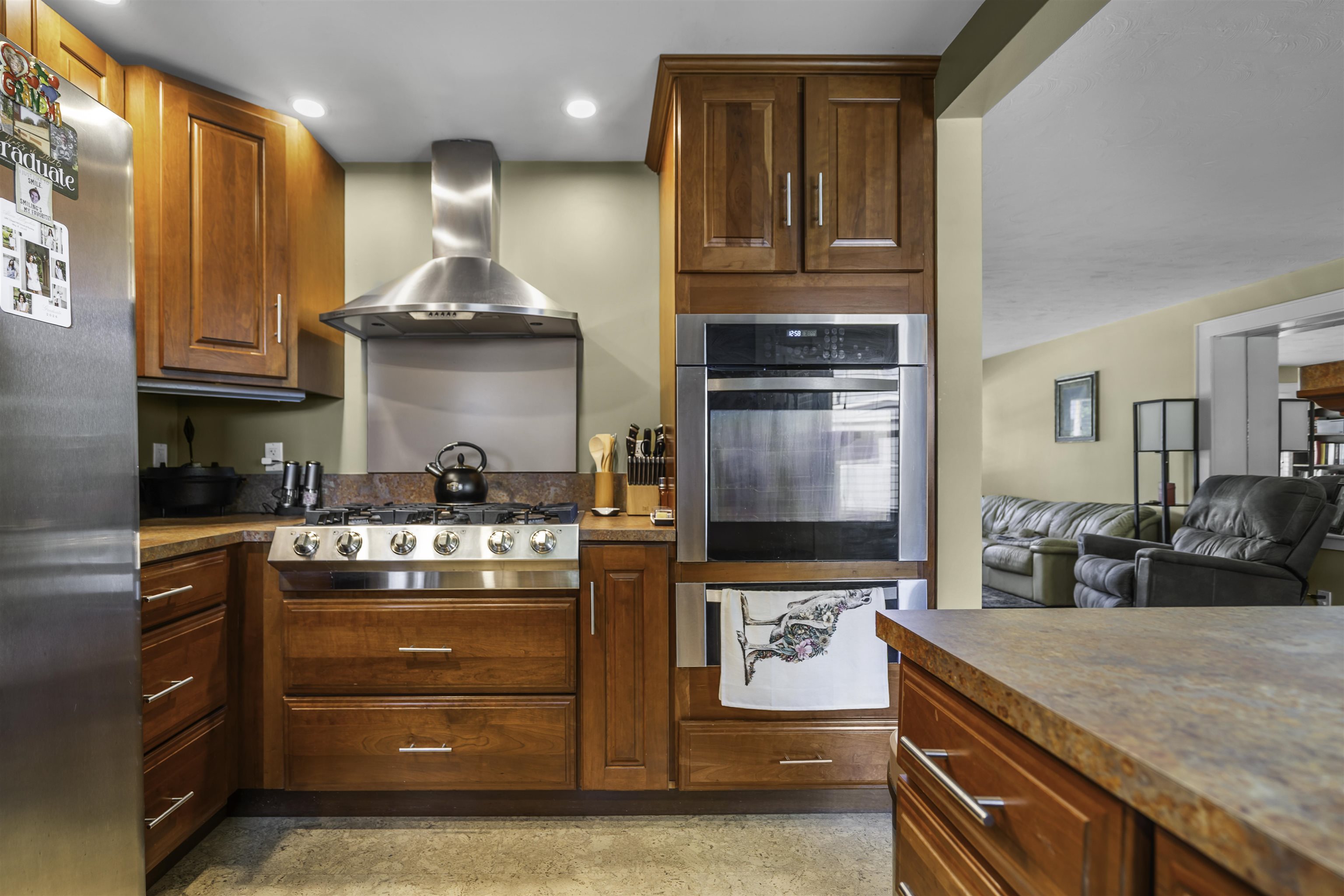 222 Calef Road Manchester, NH 03103 - Photo 14 of 23