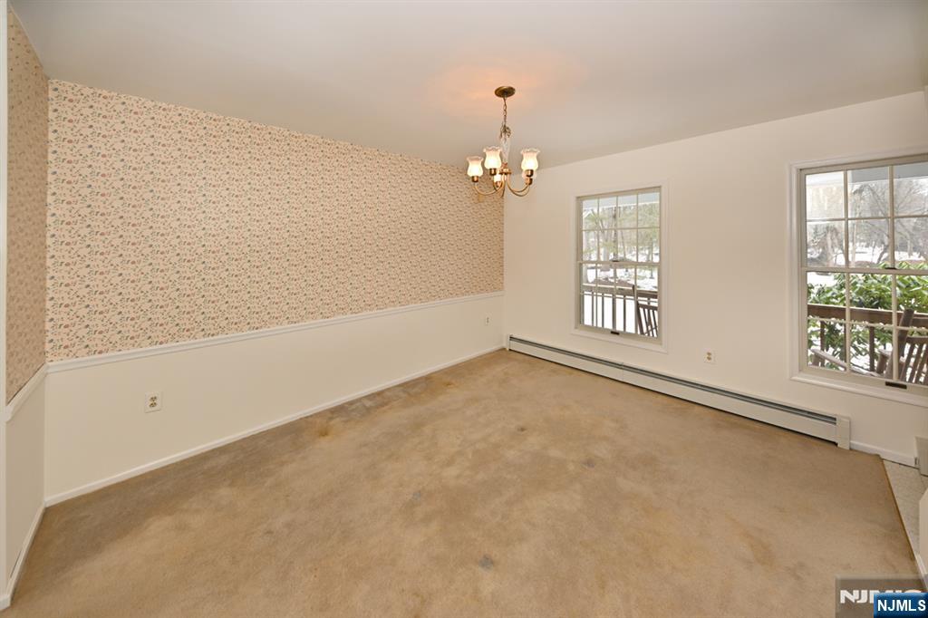 468 Old Tappan Road Old Tappan, NJ 07675 - Photo 9 of 44