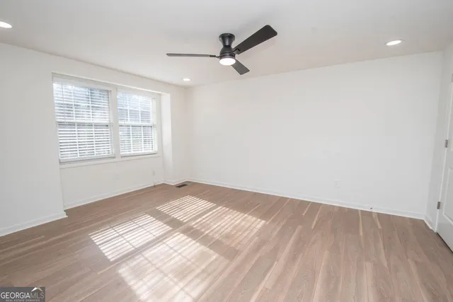 $425,000 | 302 Glenview Drive, Peachtree City, GA 30269