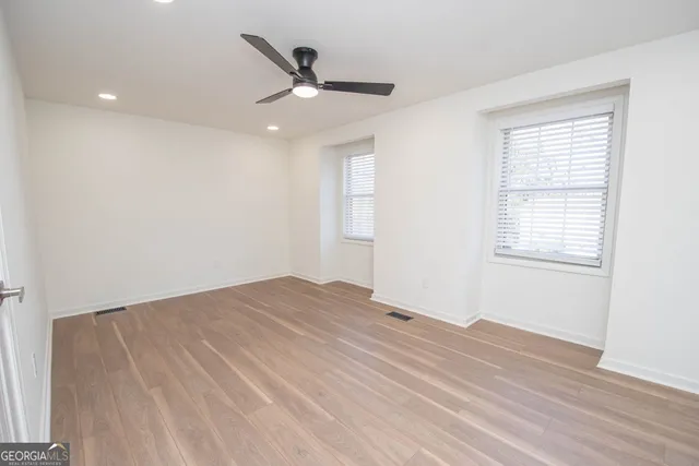 $425,000 | 302 Glenview Drive, Peachtree City, GA 30269