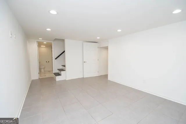 $425,000 | 302 Glenview Drive, Peachtree City, GA 30269