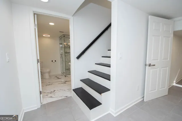 $425,000 | 302 Glenview Drive, Peachtree City, GA 30269