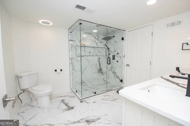 $425,000 | 302 Glenview Drive, Peachtree City, GA 30269