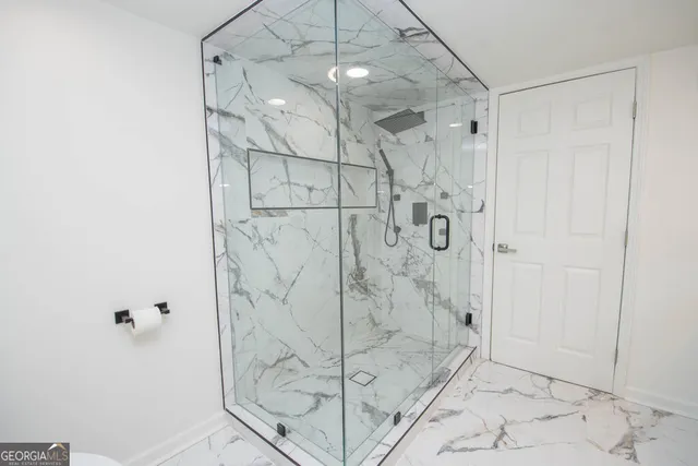 $425,000 | 302 Glenview Drive, Peachtree City, GA 30269