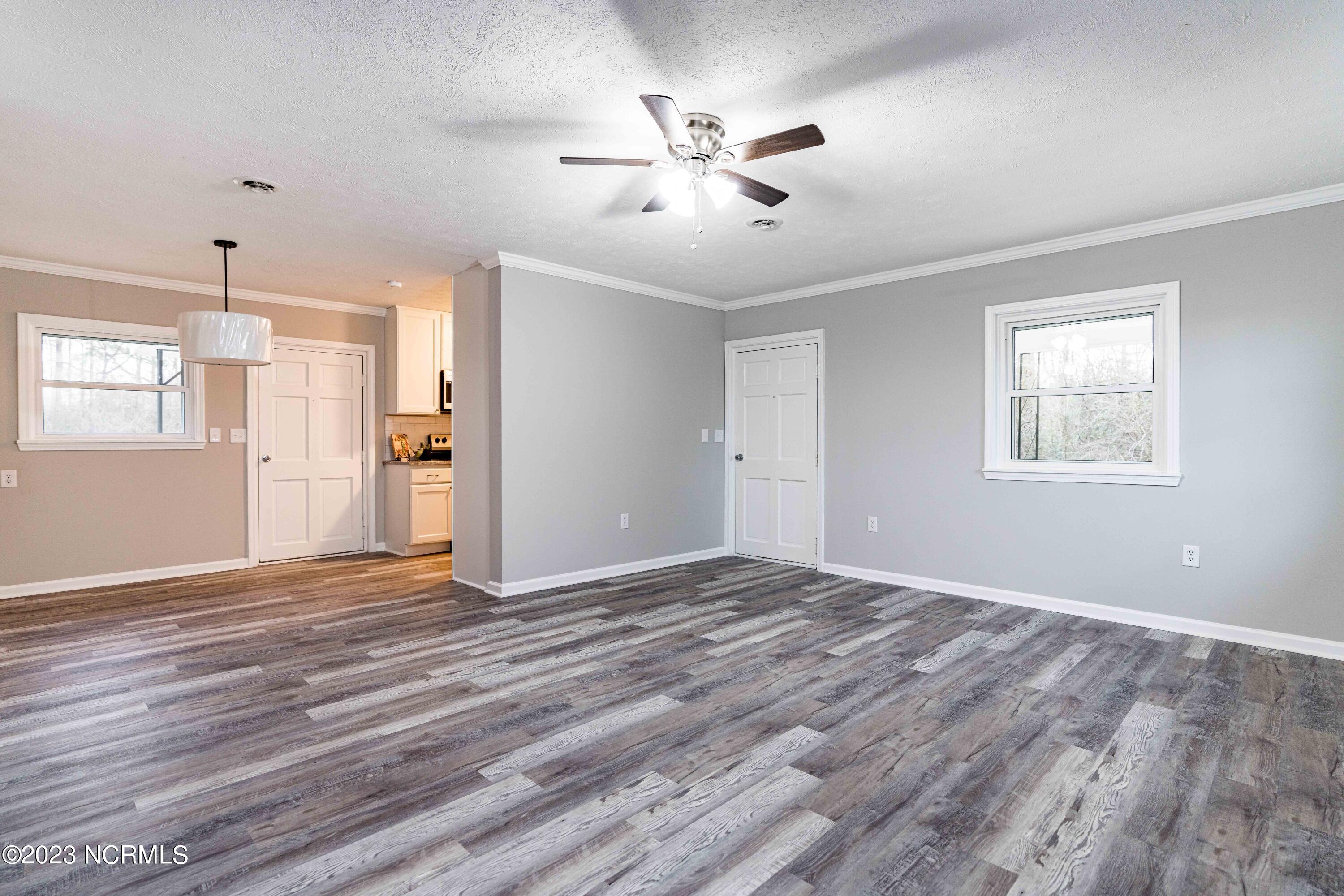 533 Butler Island Road Roseboro, NC 28382 - Photo 6 of 14 DSC03127