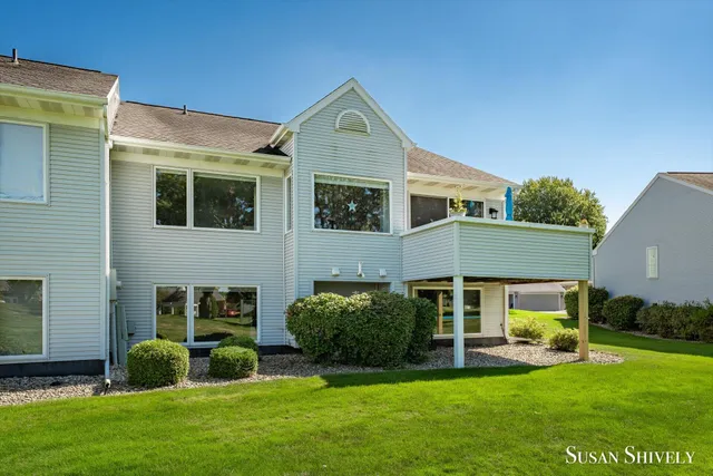 $289,900 | 1049 Fairfield Drive, Hudsonville, MI 49426