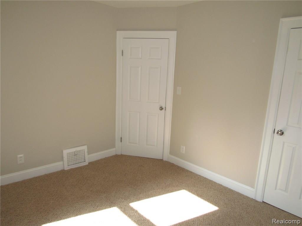 46770 Woodall Road Utica, MI 48317 - Photo 25 of 37 46770 WOODALL SHELBY TWP (83).JPG