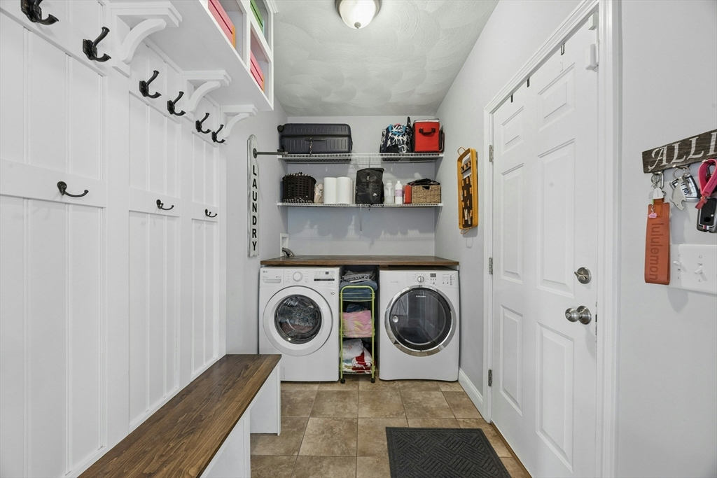 12 Forbes Road Hudson, MA 01749 - Photo 26 of 40