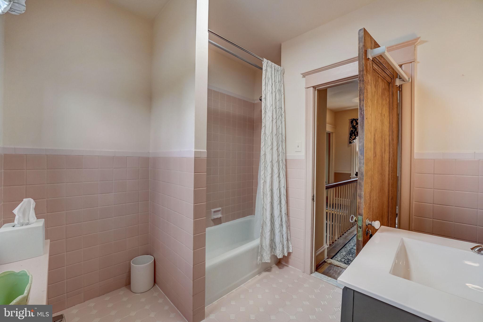 307 Waring Road Elkins Park, PA 19027 - Photo 38 of 59 Full Bathroom