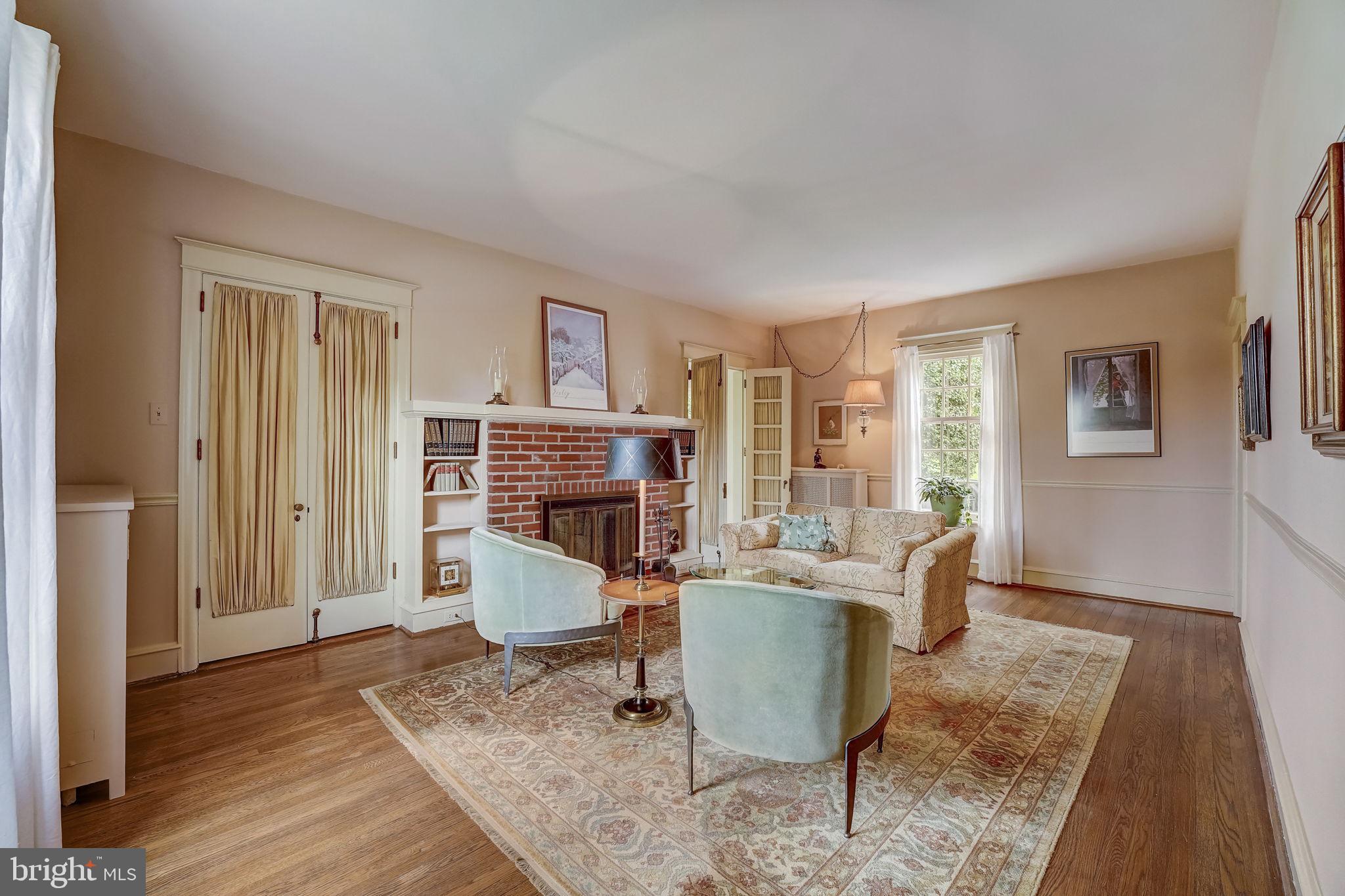 307 Waring Road Elkins Park, PA 19027 - Photo 6 of 59 Living Room