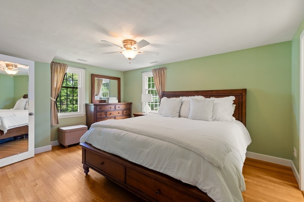 24 Edgemere Road Lynnfield, MA 01940 - Photo 23 of 42 Gallery Image 23