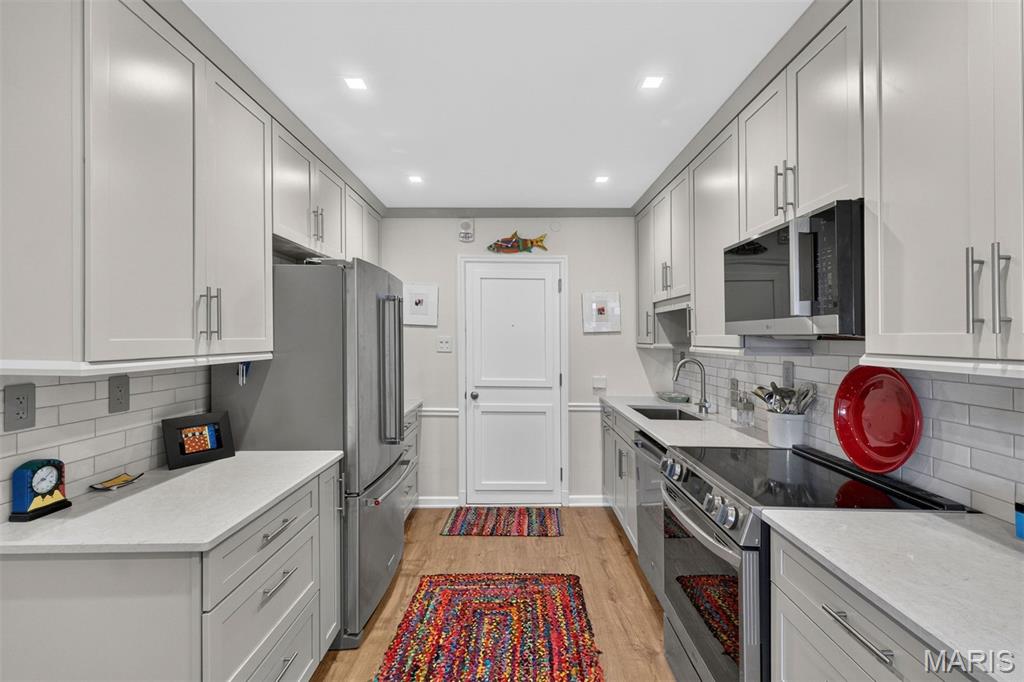 710 South Hanley Road, Unit 10A Clayton, MO 63105 - Photo 8 of 33