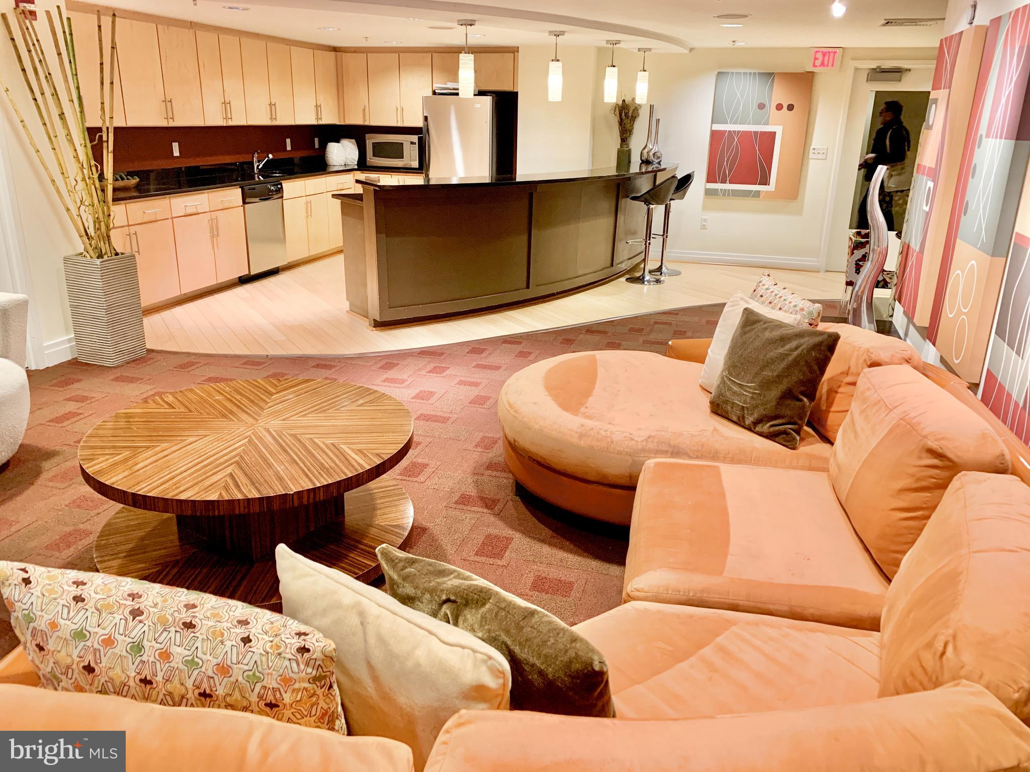 915 E Street Northwest, Unit 405 Washington, DC 20004 - Photo 30 of 31