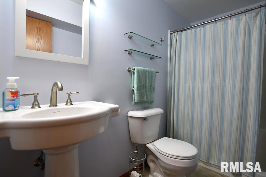 12815 78th Avenue West Taylor Ridge, IL 61284 - Photo 19 of 26 Gallery Image 19
