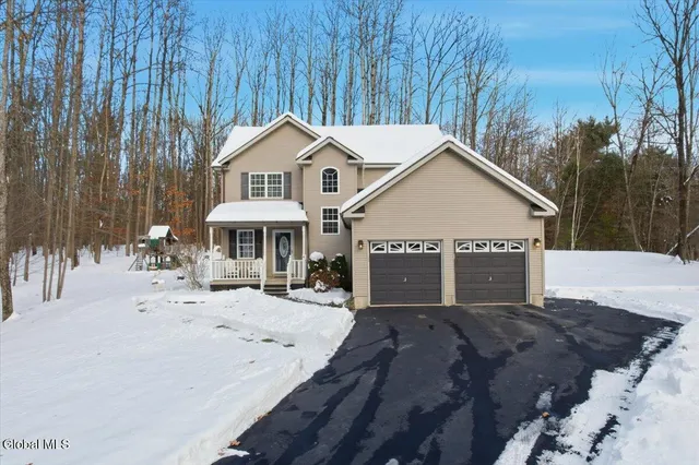 $459,999 | 4 White Birch Lane, Wilton, NY 12831