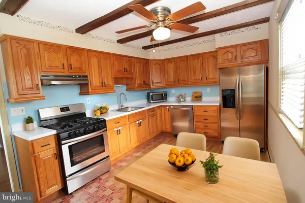 $360,000 | 840 Bartlett Street, Philadelphia, PA 19115