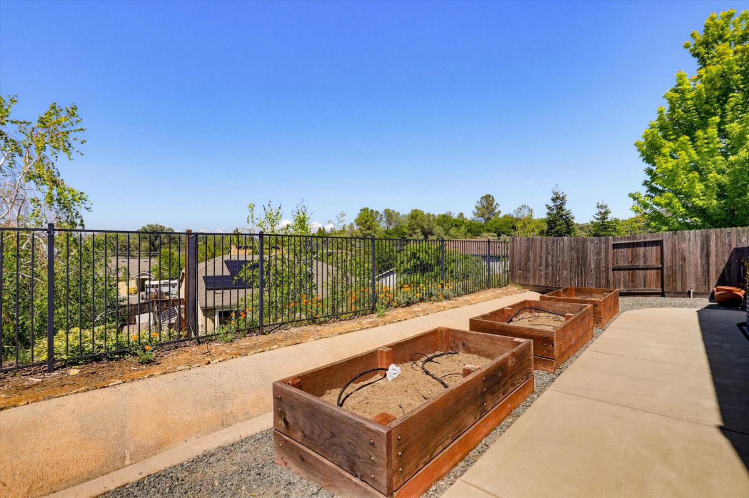 21456 Rucker Court Grass Valley, CA 95949 - Photo 57 of 74 a view of a terrace with a garden