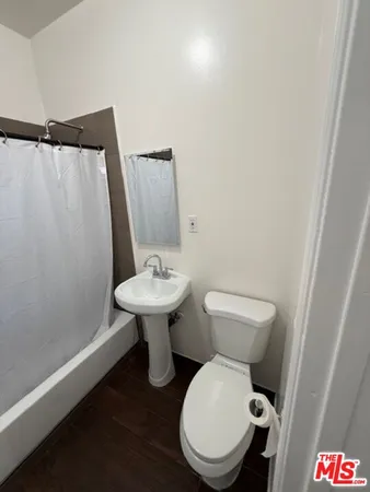 $1,395 | 334 North Heliotrope Drive, Unit 309, Los Angeles, CA 90004