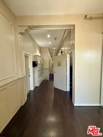 $1,395 | 334 North Heliotrope Drive, Unit 309, Los Angeles, CA 90004