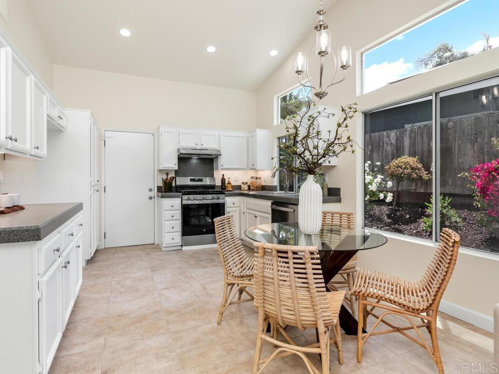 1219 Sunglow Drive Oceanside, CA 92056 - Photo 17 of 40 The Nook area is perfect for casual dining & is located in between the Kitchen & Family Room.