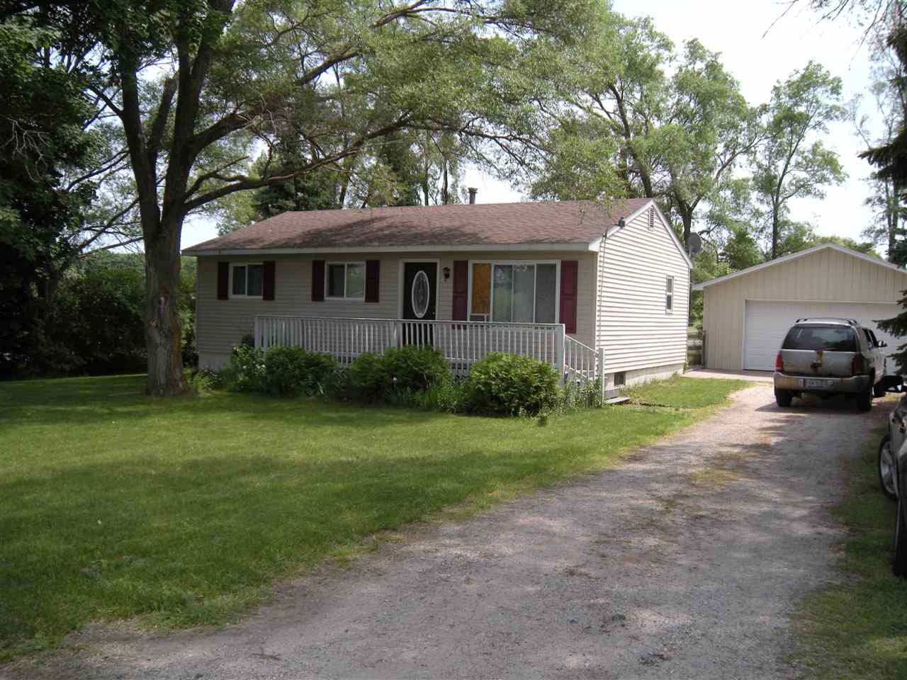 4431 Vance Road Traverse City, MI 49685 - Photo 8 of 18 1818350-7.JPG