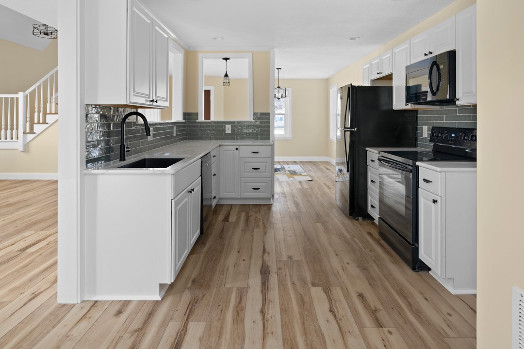 8 Seawinds Terrace Westerly, RI 02891 - Photo 14 of 28