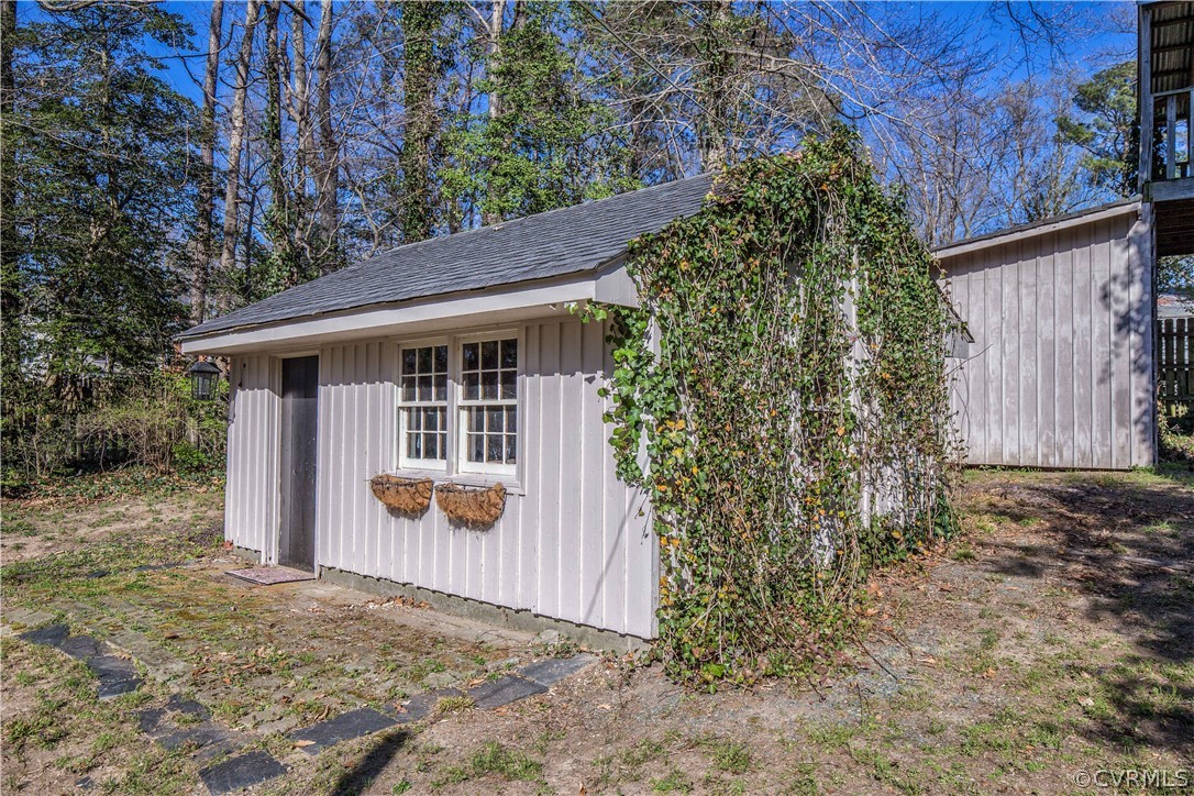 3921 Wakefield Road Richmond, VA 23235 - Photo 48 of 50 a view of a house with a tree
