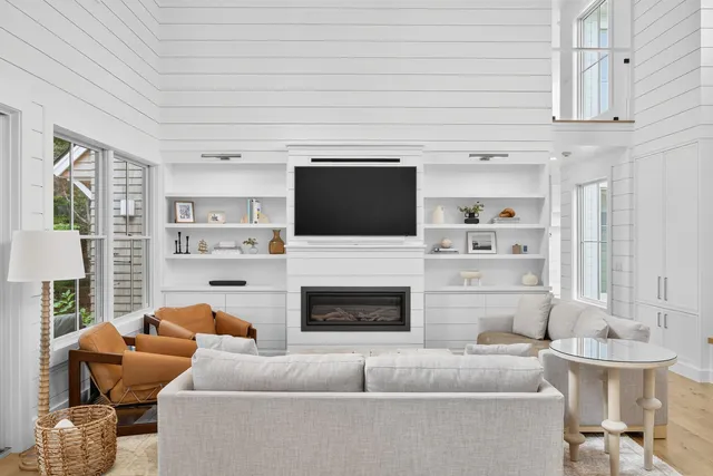 $15,000 | 8 Bridge Street, East Falmouth, MA 02536