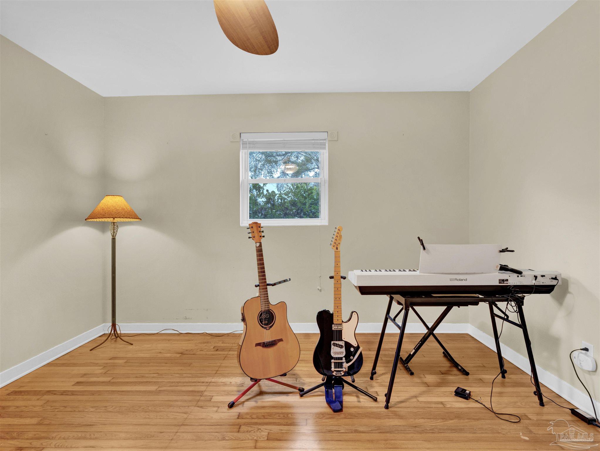 111 Euclid Road Pensacola, FL 32503 - Photo 25 of 34 a view of a workspace with furniture