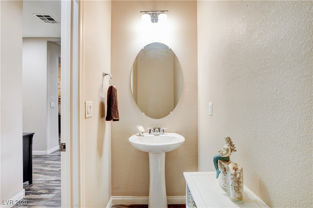 964 Cutter Street Henderson, NV 89011 - Photo 39 of 52 Powder room, bathroom #3