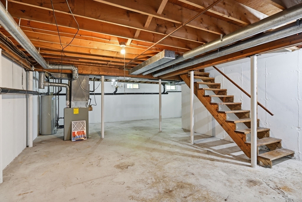 53 Luden Street Springfield, MA 01118 - Photo 31 of 39