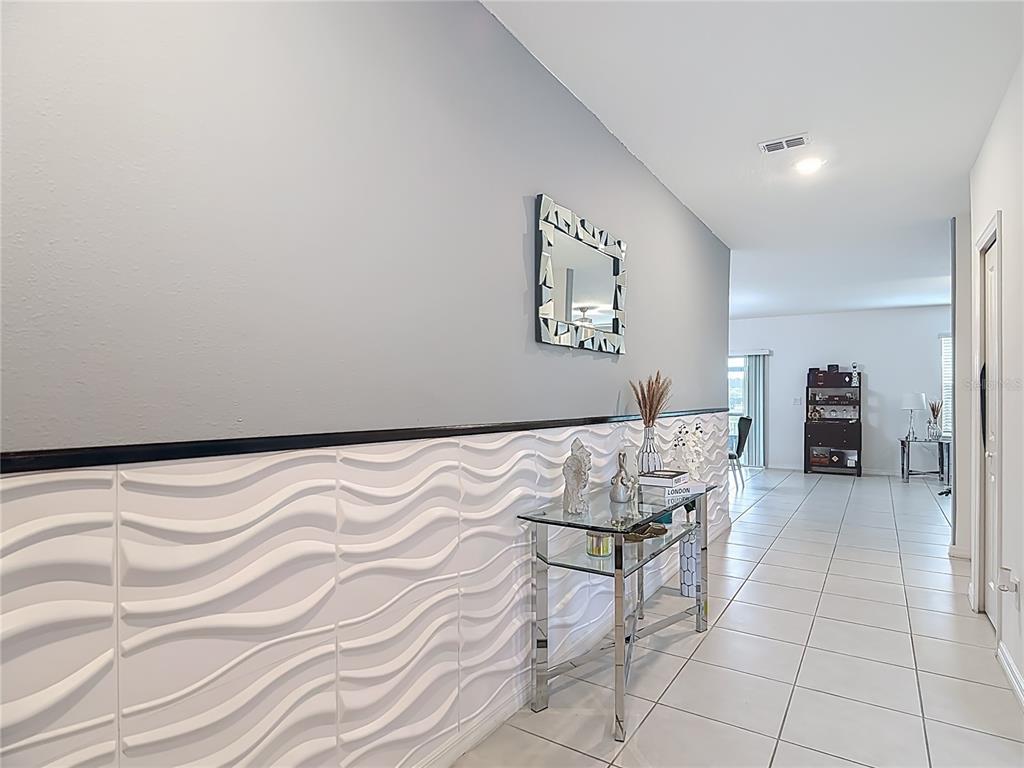 1699 Red Loop Lakeland, FL 33801 - Photo 2 of 54 Gallery Image 2