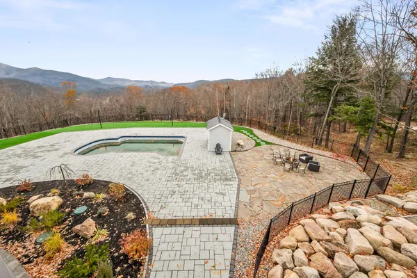 $1,390,000 | 24 North Ledge Road, Bartlett, NH 03838