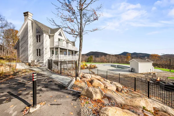 $1,390,000 | 24 North Ledge Road, Bartlett, NH 03838