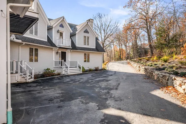$1,390,000 | 24 North Ledge Road, Bartlett, NH 03838