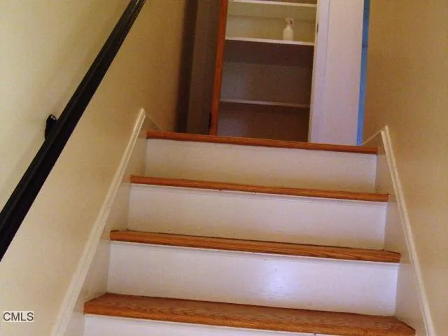 $3,200 | 4 Elmwood Street, Stamford, CT 06902