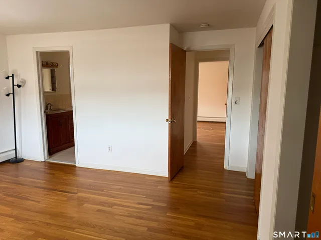 $3,200 | 4 Elmwood Street, Stamford, CT 06902