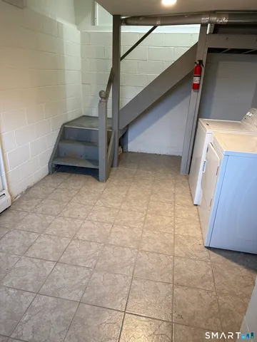 $3,200 | 4 Elmwood Street, Stamford, CT 06902