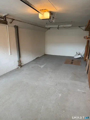 $3,200 | 4 Elmwood Street, Stamford, CT 06902