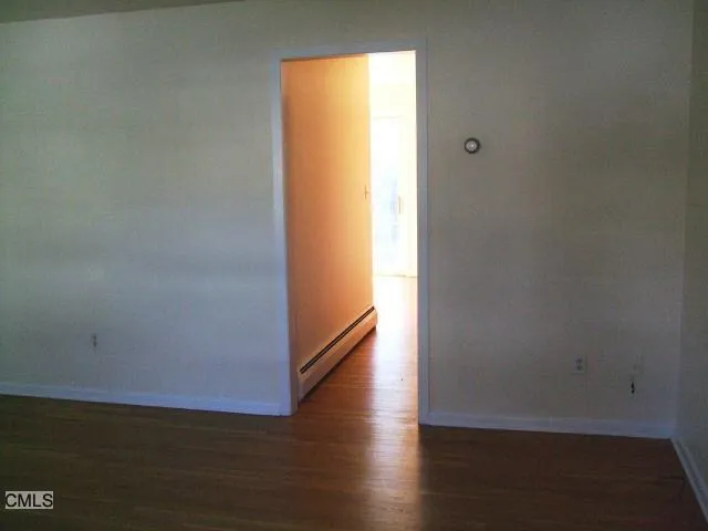 $3,200 | 4 Elmwood Street, Stamford, CT 06902