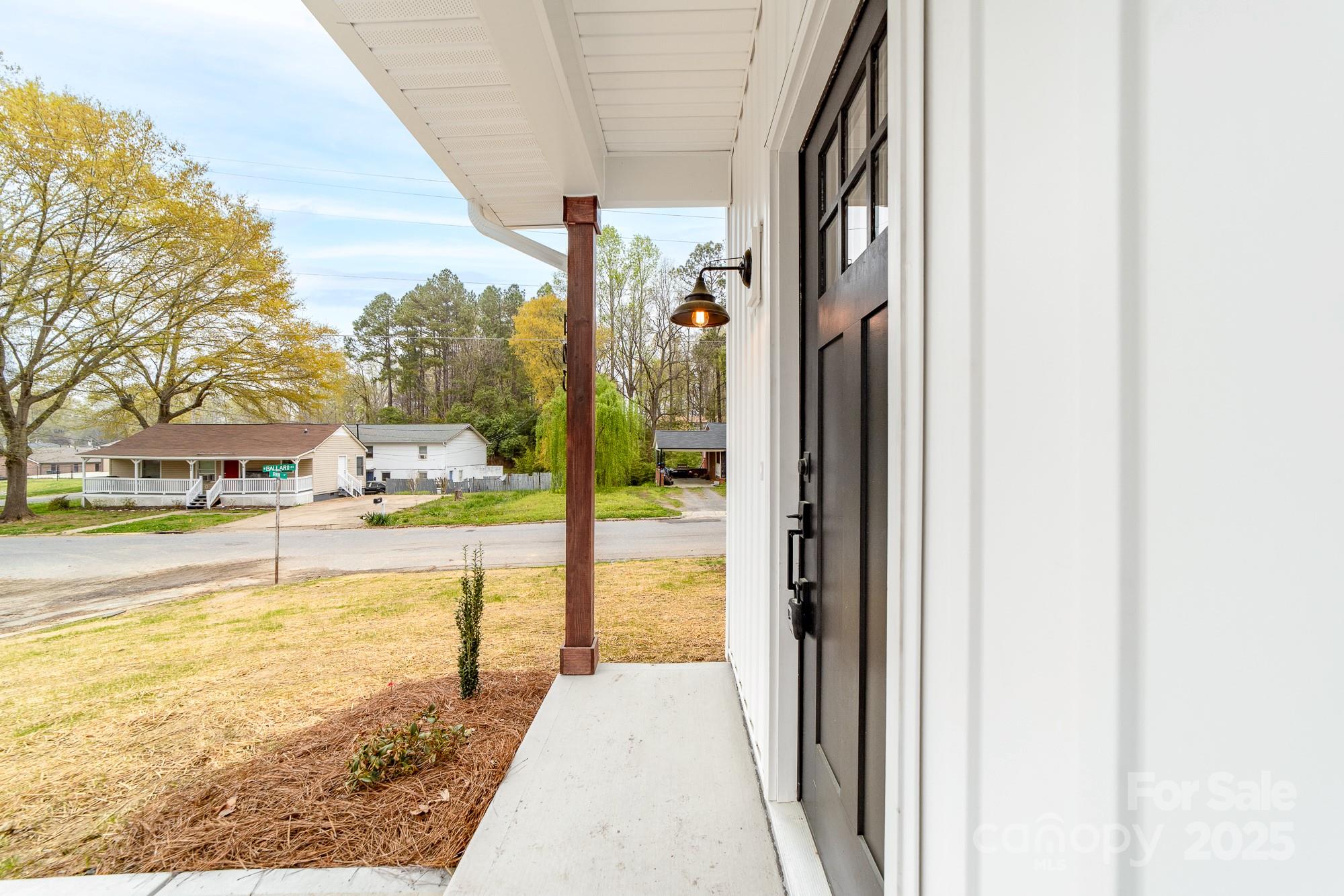 103 West Irwin Street Cherryville, NC 28021 - Photo 4 of 30
