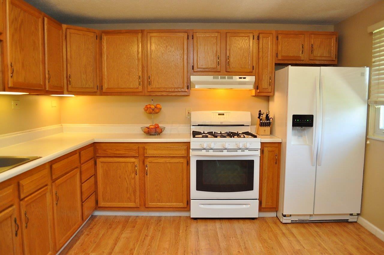 1901 Brookfield Road Columbus, OH 43229 - Photo 8 of 39 Gallery Image 8
