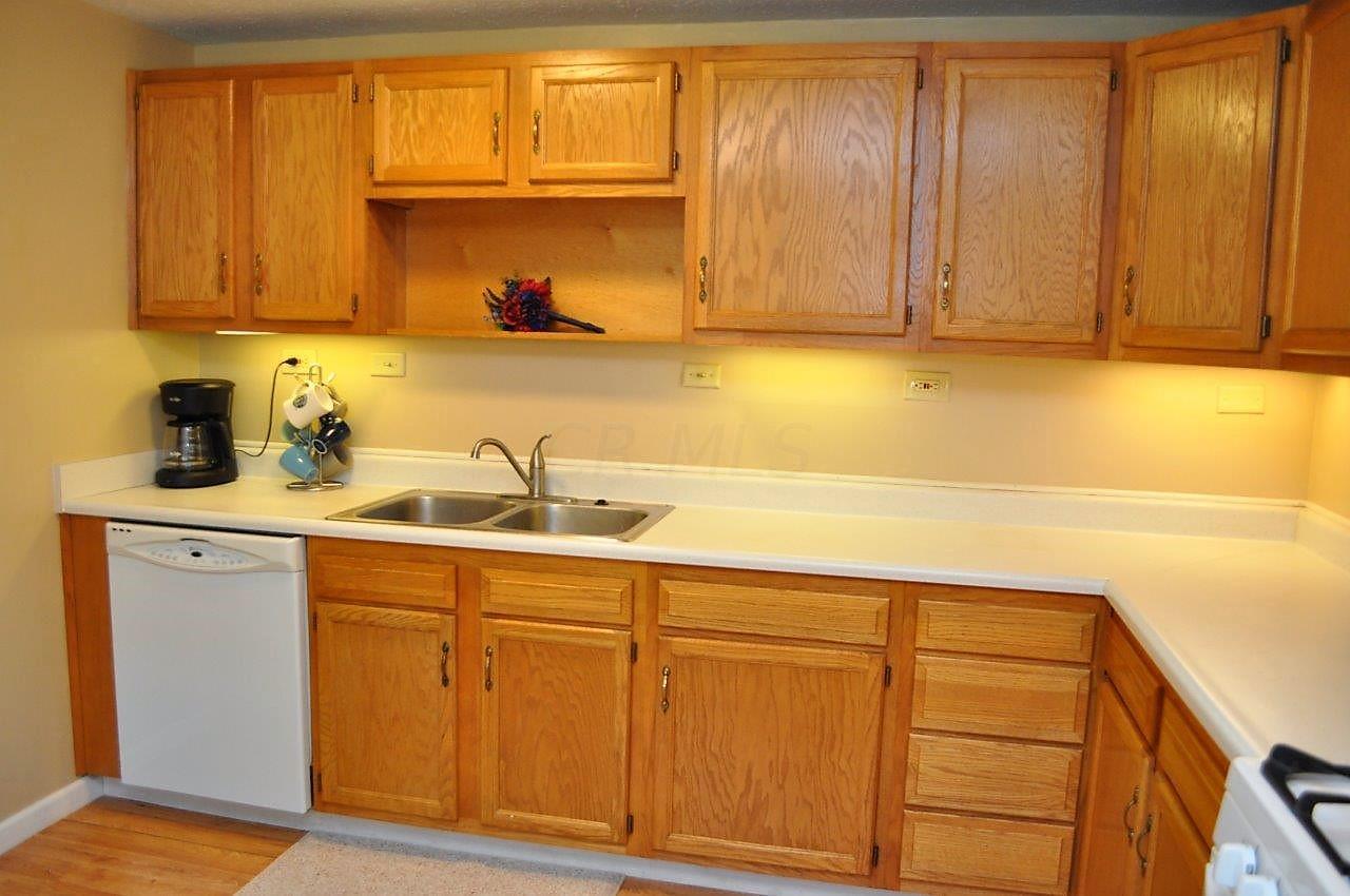 1901 Brookfield Road Columbus, OH 43229 - Photo 9 of 39 Gallery Image 9