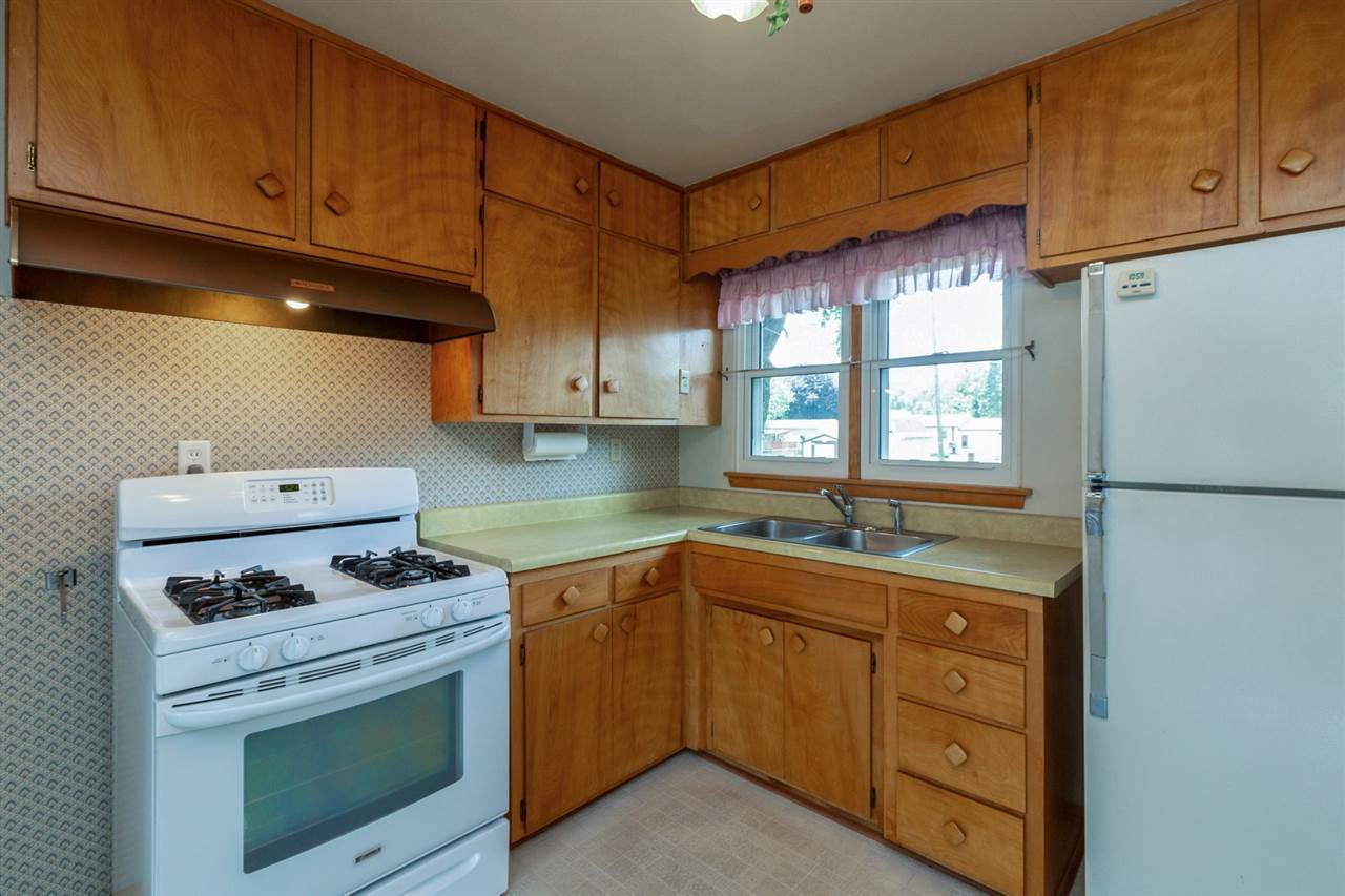 417 3rd Street Waterloo, IA 50702 - Photo 5 of 15 Gallery Image 5