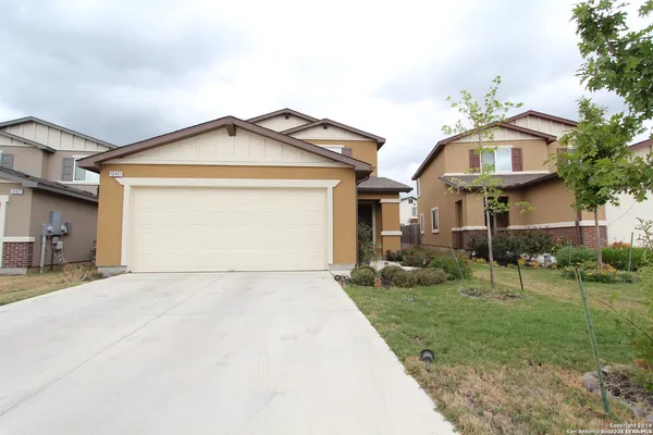 $2,100 | 10431 Legacy Hill, San Antonio, TX 78240