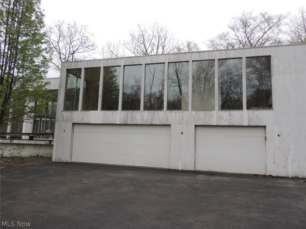 1000 Spring Run Road Northeast Warren, OH 44484 - Photo 4 of 11 Gallery Image 4