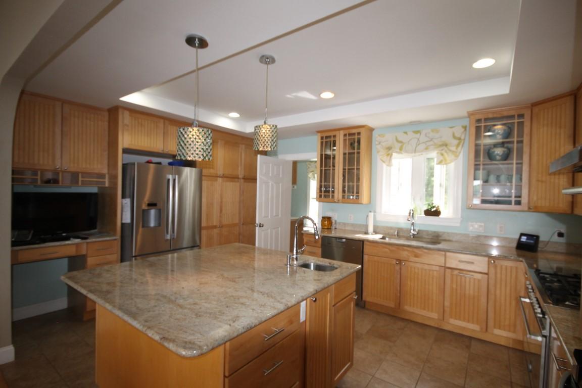 49 Sawyer's Island Road Boothbay, ME 04537 - Photo 14 of 38 Kitchen
