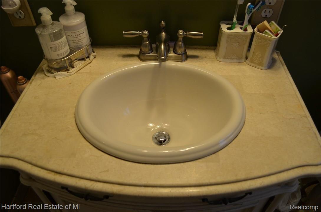 28158 Hawberry Road Farmington, MI 48331 - Photo 22 of 33 Hawberry18.JPG