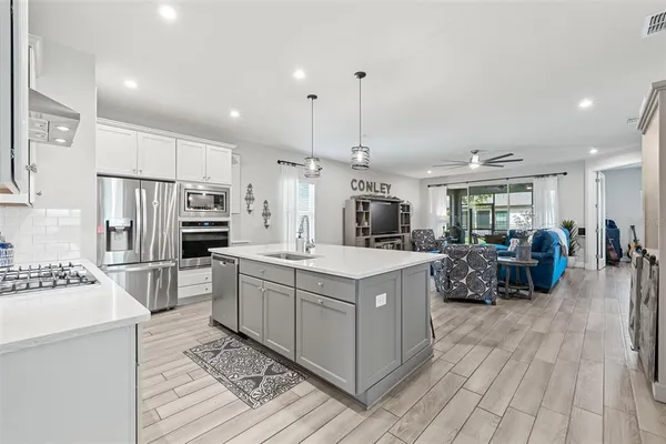 $514,900 | 5540 Del Coronado Drive, Apollo Beach, FL 33572